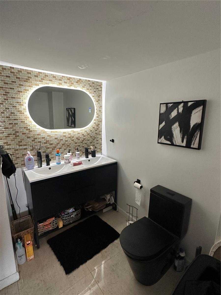 Small Image of 555 NORTH EAST 15TH ST #31F, Miami Number 16