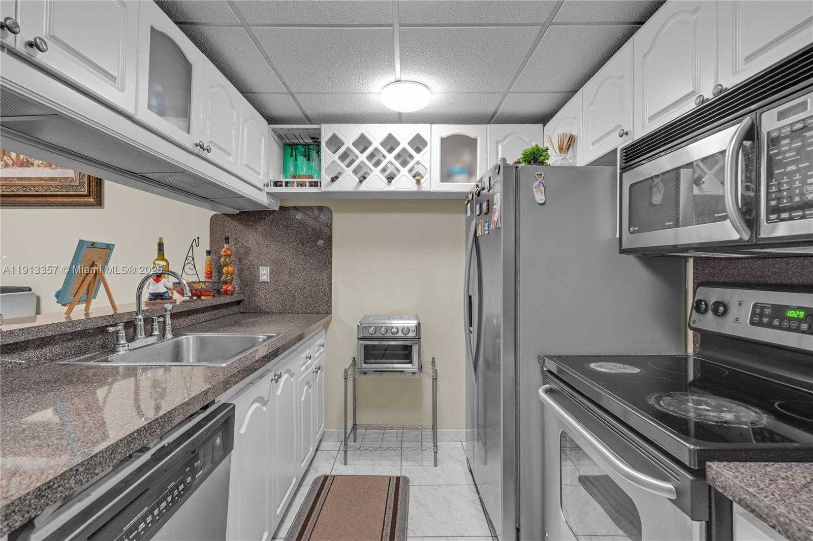 Small Image of 18256 Mediterranean Blvd, Hialeah, FL 33015, USA Number 6