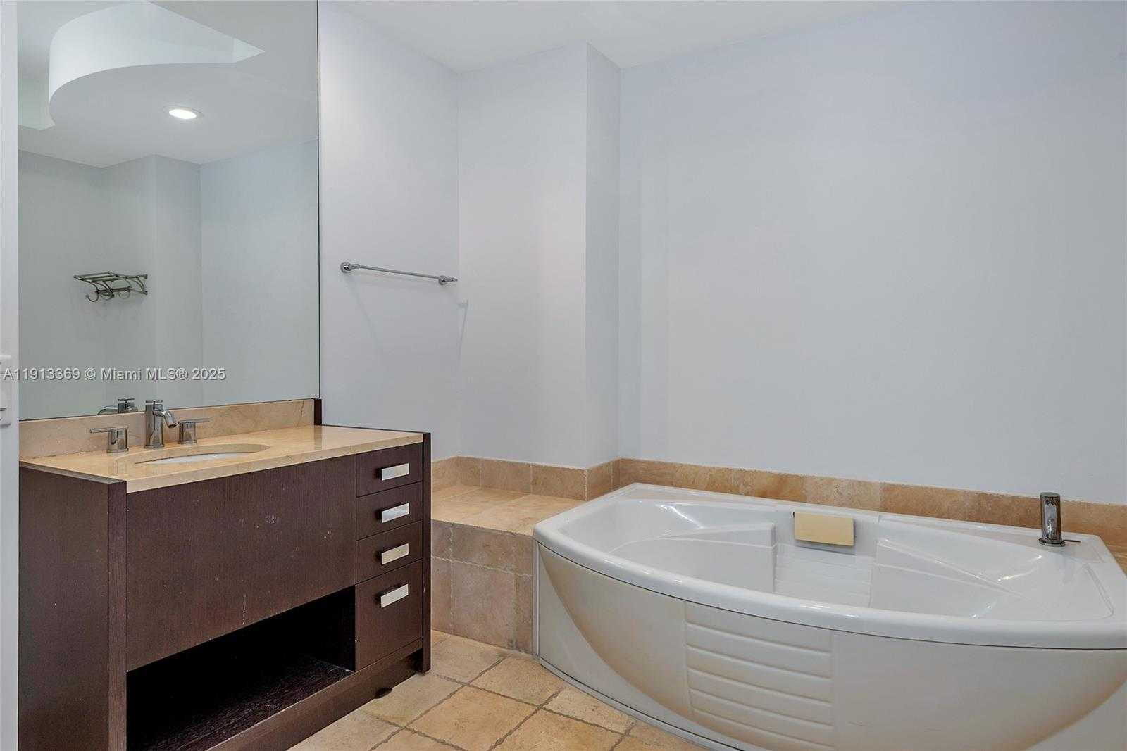 Small Image of 18201 COLLINS AVE #4008, Sunny Isles Beach Number 55
