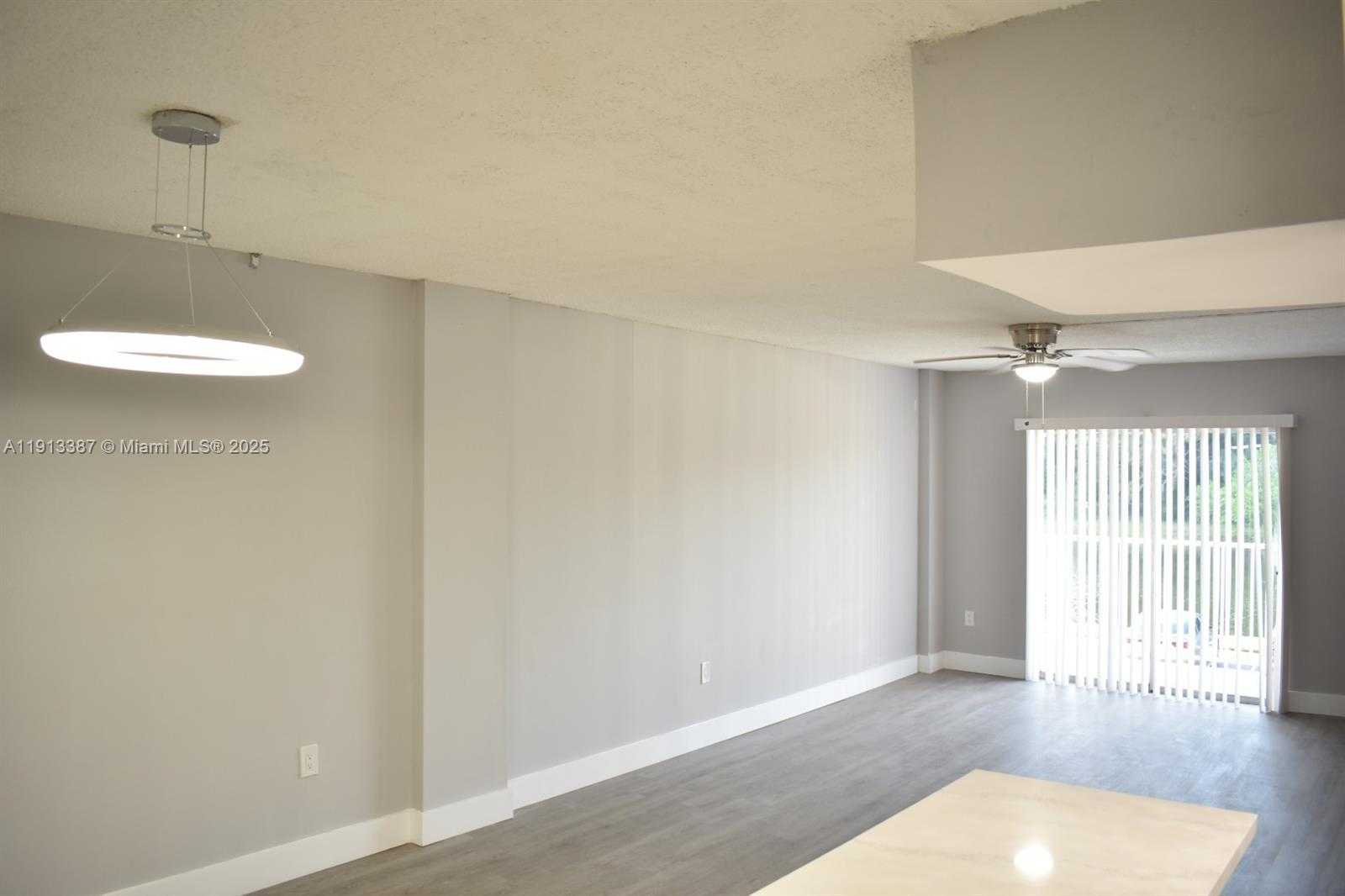 Small Image of 16465 NORTH EAST 22ND AVE #219, North Miami Beach Number 3