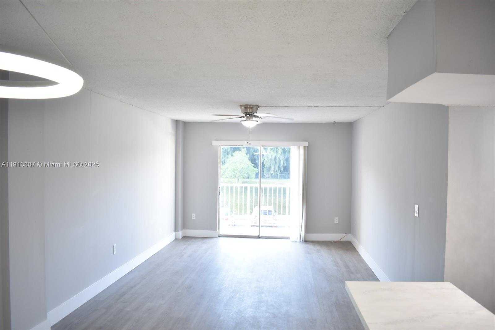 Small Image of 16465 NORTH EAST 22ND AVE #219, North Miami Beach Number 4