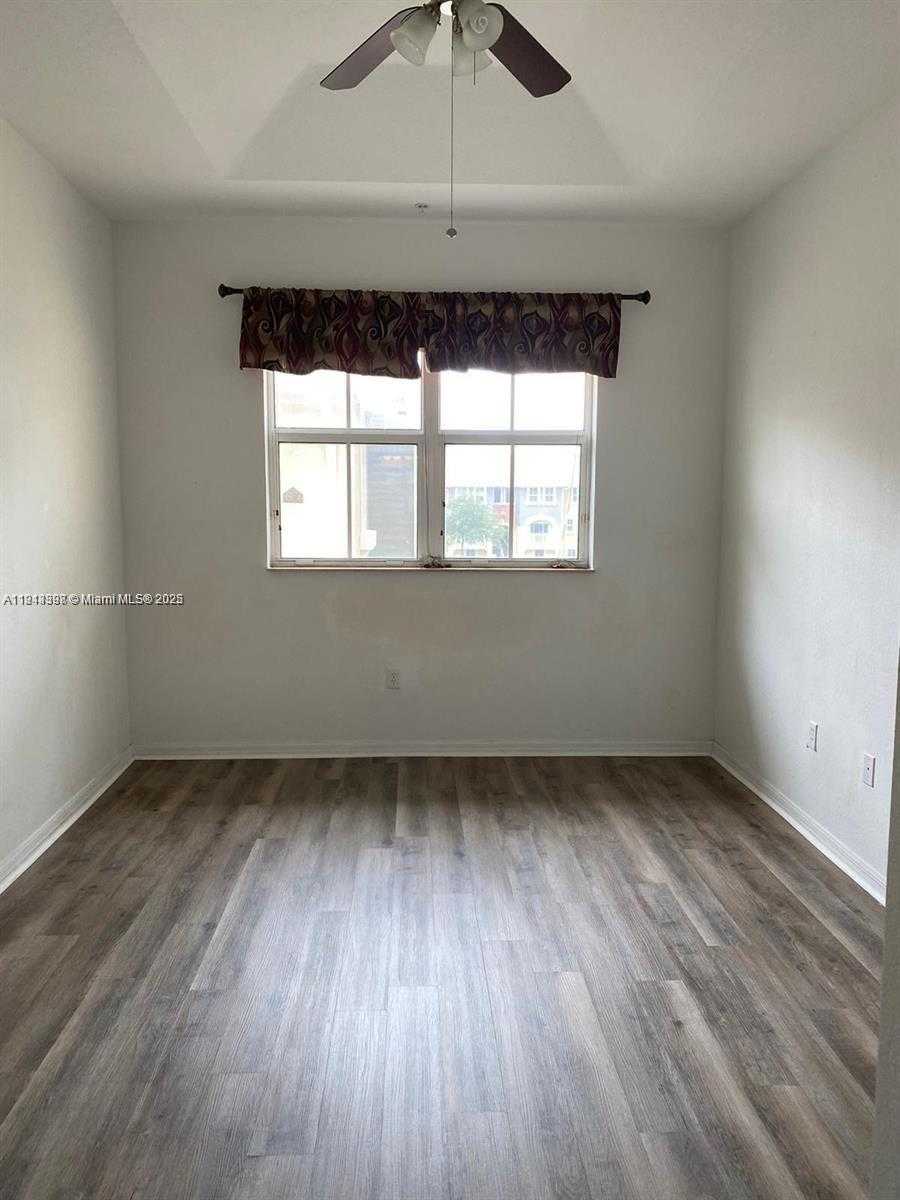 Small Image of 8999 NORTH WEST 107TH CT #213-1, Doral Number 16