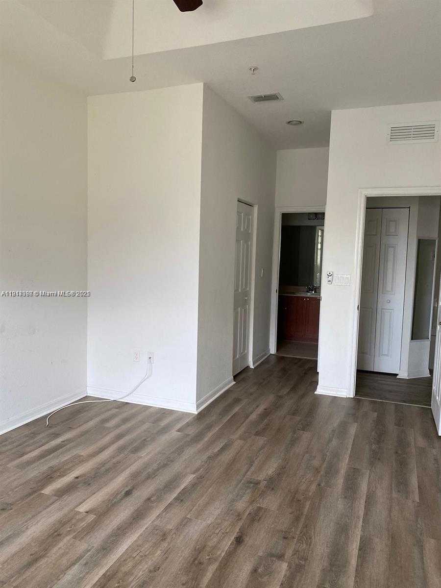 Small Image of 8999 NORTH WEST 107TH CT #213-1, Doral Number 17