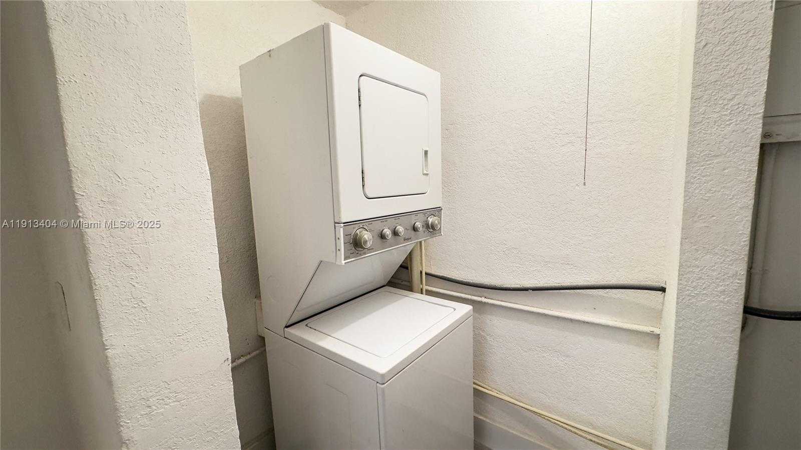 Small Image of 1176 NORTH WEST 48TH ST, Miami Number 17