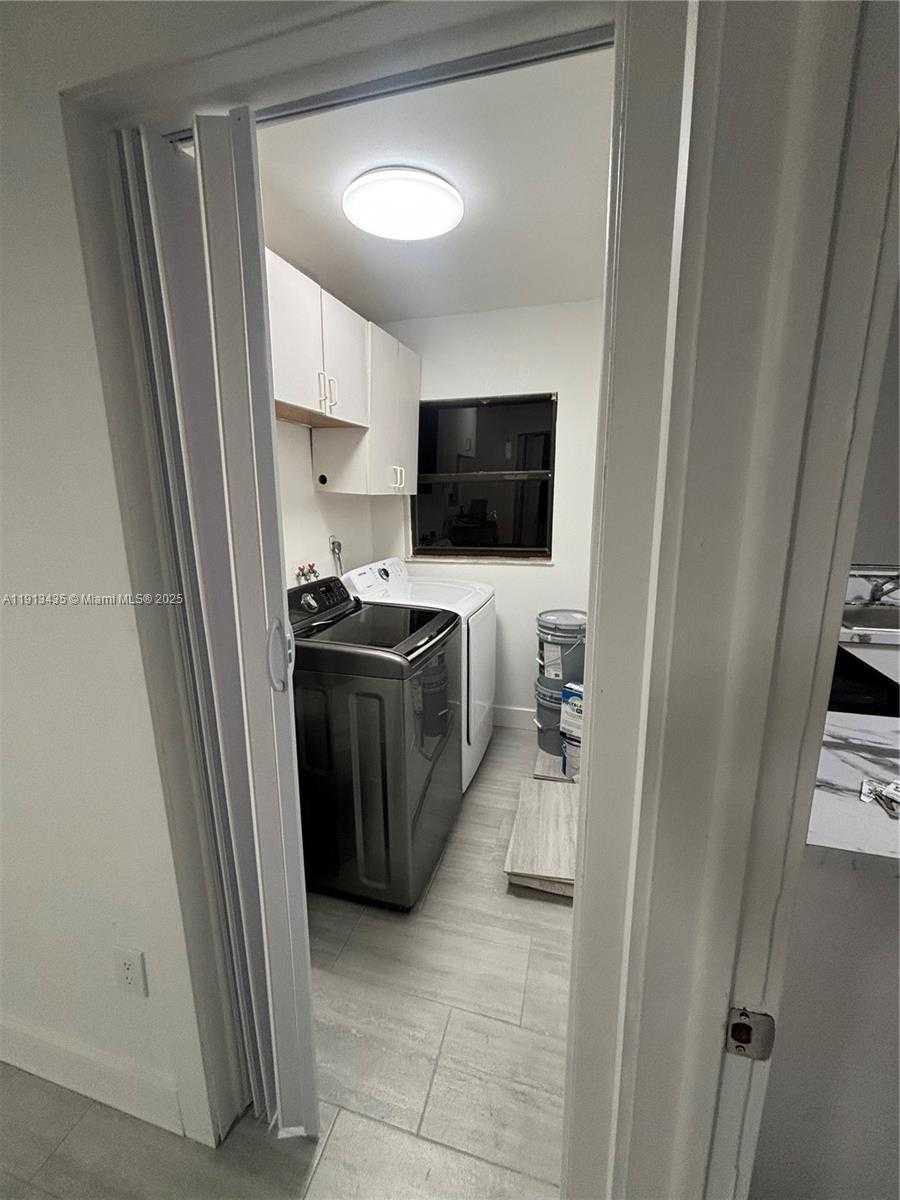 Small Image of 1799 SOUTH WEST 36TH AVE #1, Miami Number 10