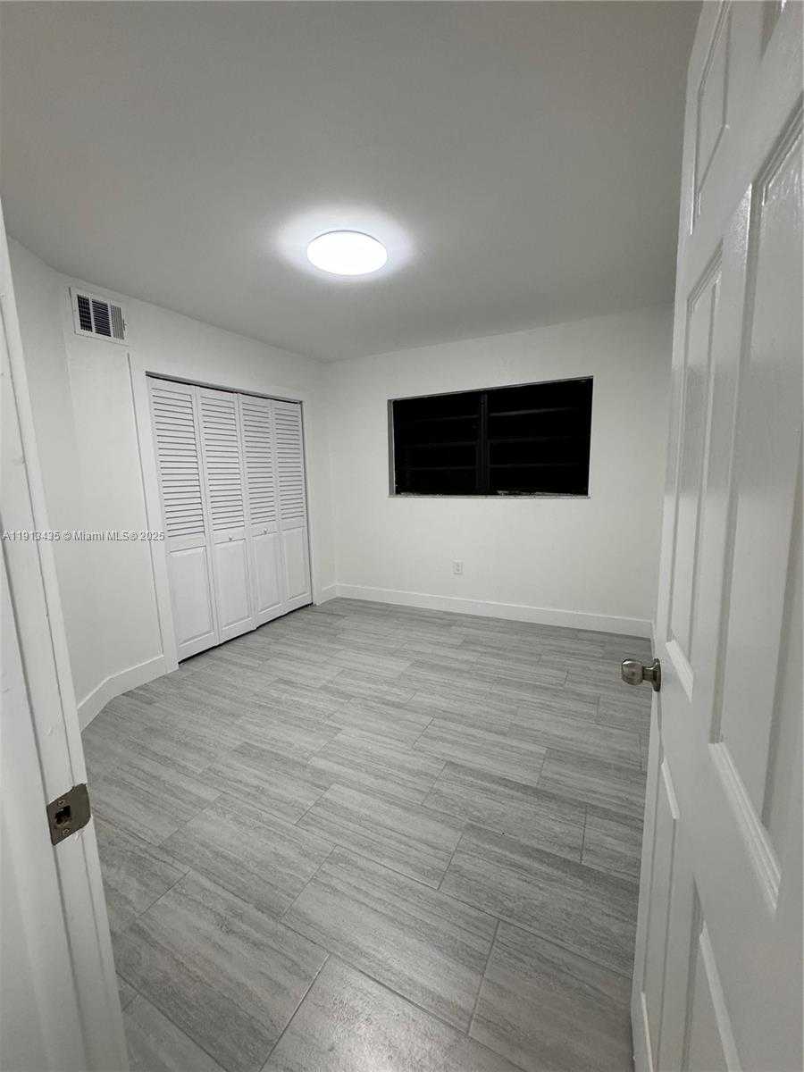 Small Image of 1799 SOUTH WEST 36TH AVE #1, Miami Number 13