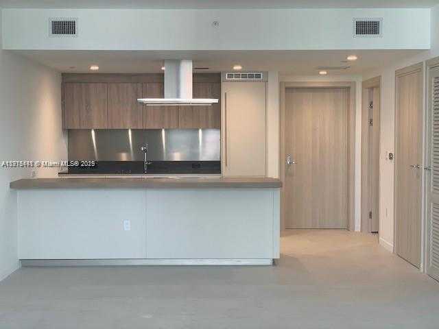 Small Image of 1000 BRICKELL PLAZA #4914, Miami Number 1