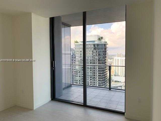Small Image of 1000 BRICKELL PLAZA #4914, Miami Number 12