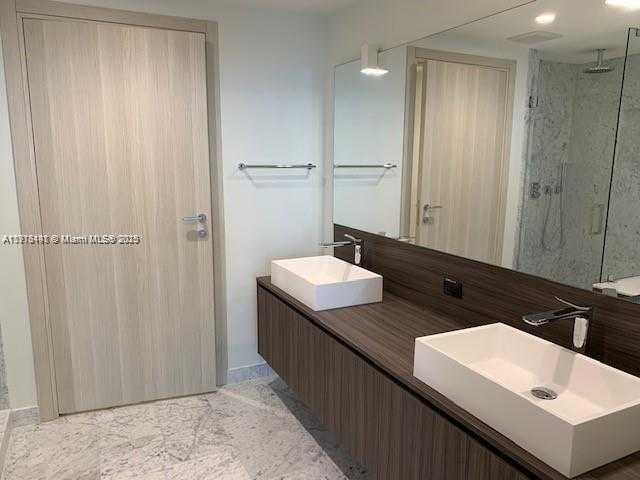 Small Image of 1000 BRICKELL PLAZA #4914, Miami Number 14