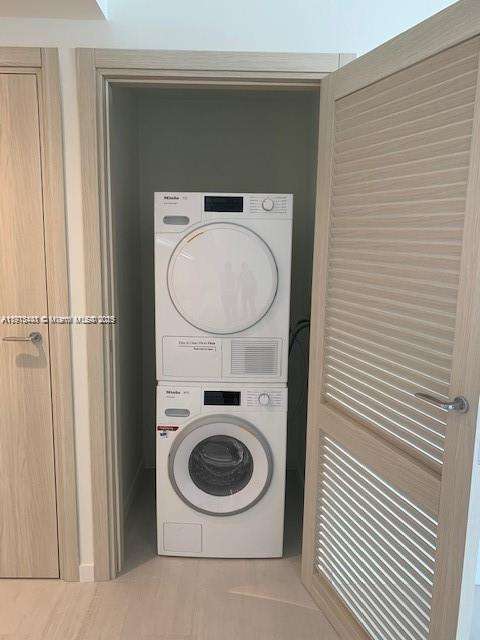 Small Image of 1000 BRICKELL PLAZA #4914, Miami Number 9