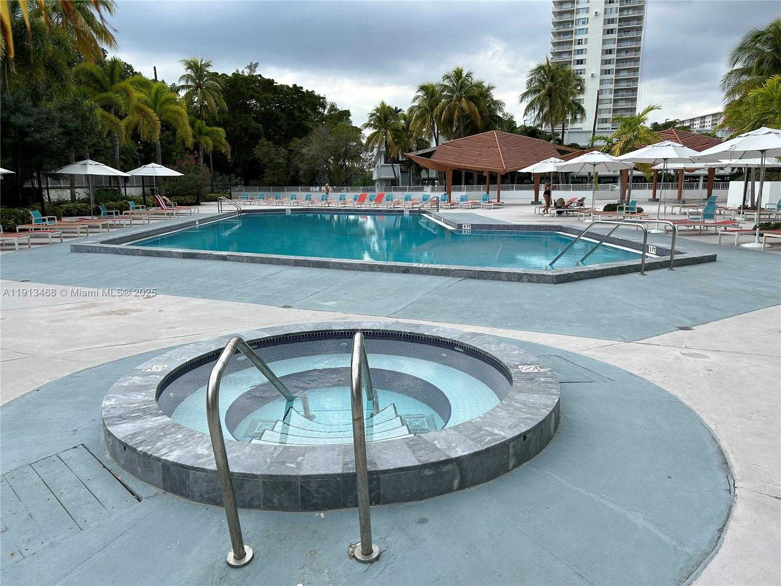 Small Image of 100 BAYVIEW DR #2122, Sunny Isles Beach Number 20