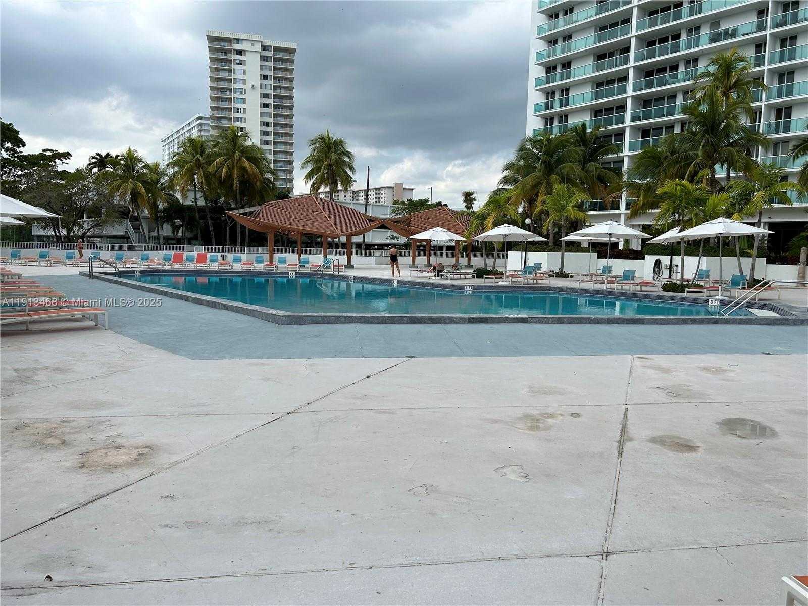 Small Image of 100 BAYVIEW DR #2122, Sunny Isles Beach Number 21
