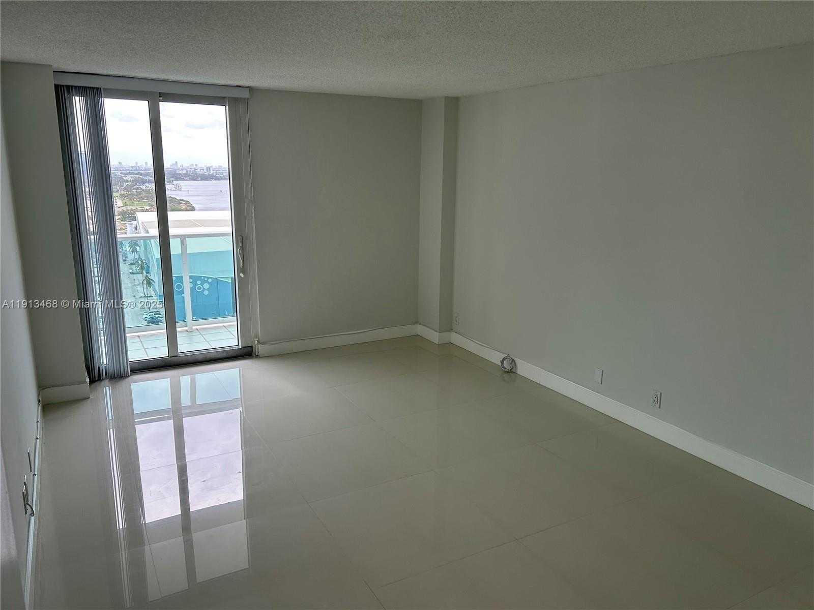 Small Image of 100 BAYVIEW DR #2122, Sunny Isles Beach Number 6