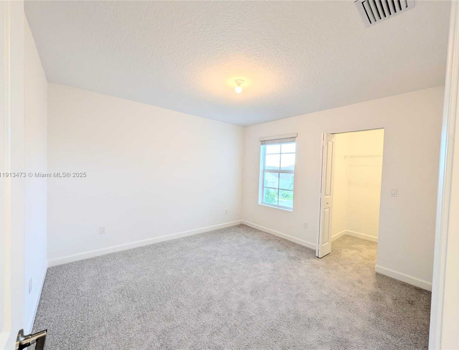 Small Image of 19465 WHISPERING CREEK RD, Loxahatchee Number 19