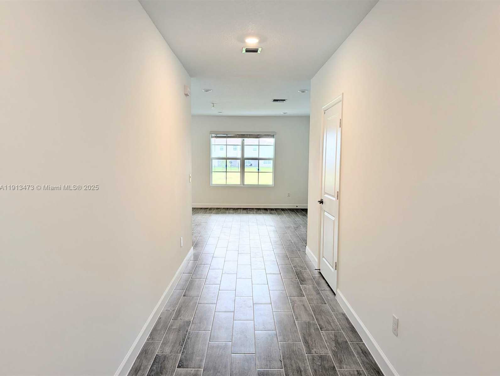 Small Image of 19465 WHISPERING CREEK RD, Loxahatchee Number 3