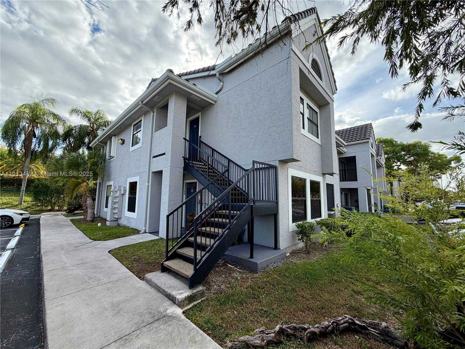 Small Image of 15040 SOUTH WEST 103RD LN #3201, Miami Number 2