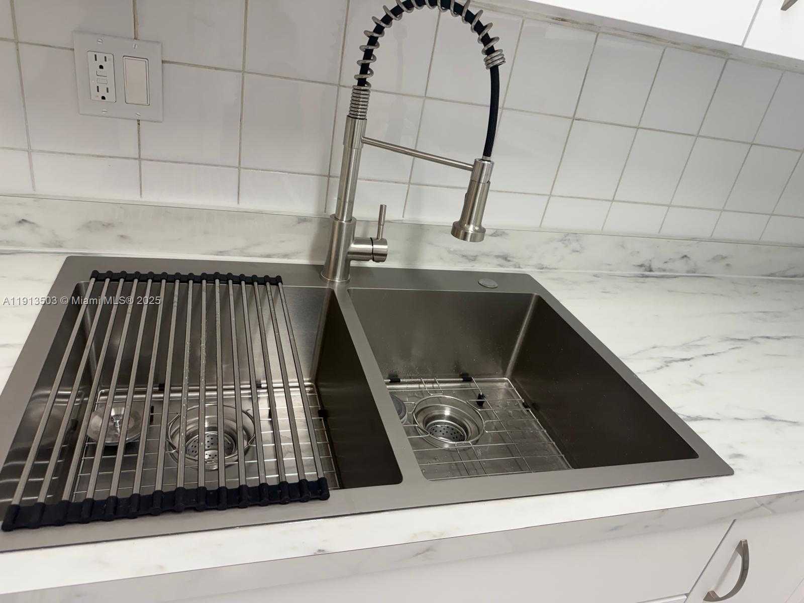 Small Image of 1800 NORTH WEST 24TH AVE #420, Miami Number 6