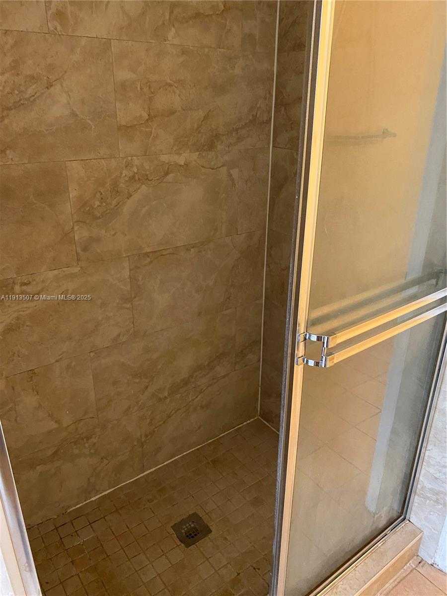 Small Image of 6380 NORTH WEST 114TH AVE #332, Doral Number 12