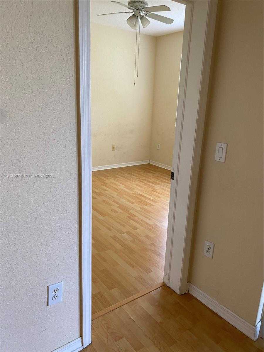 Small Image of 6380 NORTH WEST 114TH AVE #332, Doral Number 16