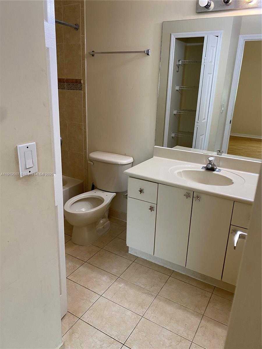 Small Image of 6380 NORTH WEST 114TH AVE #332, Doral Number 8