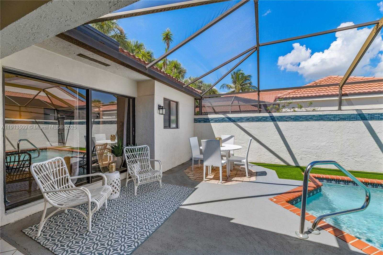 Small Image of 701 SEA OATS DR #D-1, Juno Beach Number 19