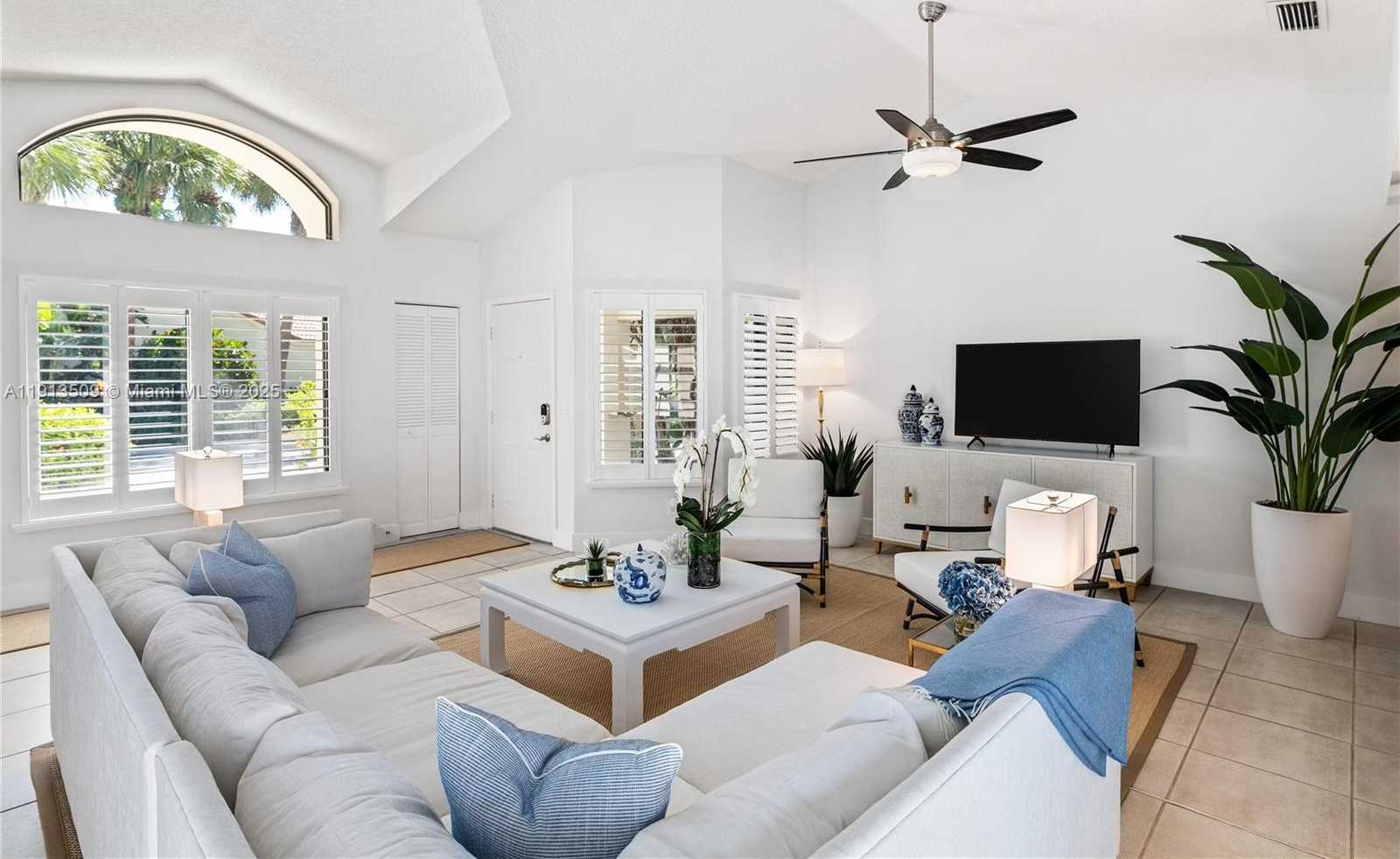 Small Image of 701 SEA OATS DR #D-1, Juno Beach Number 3