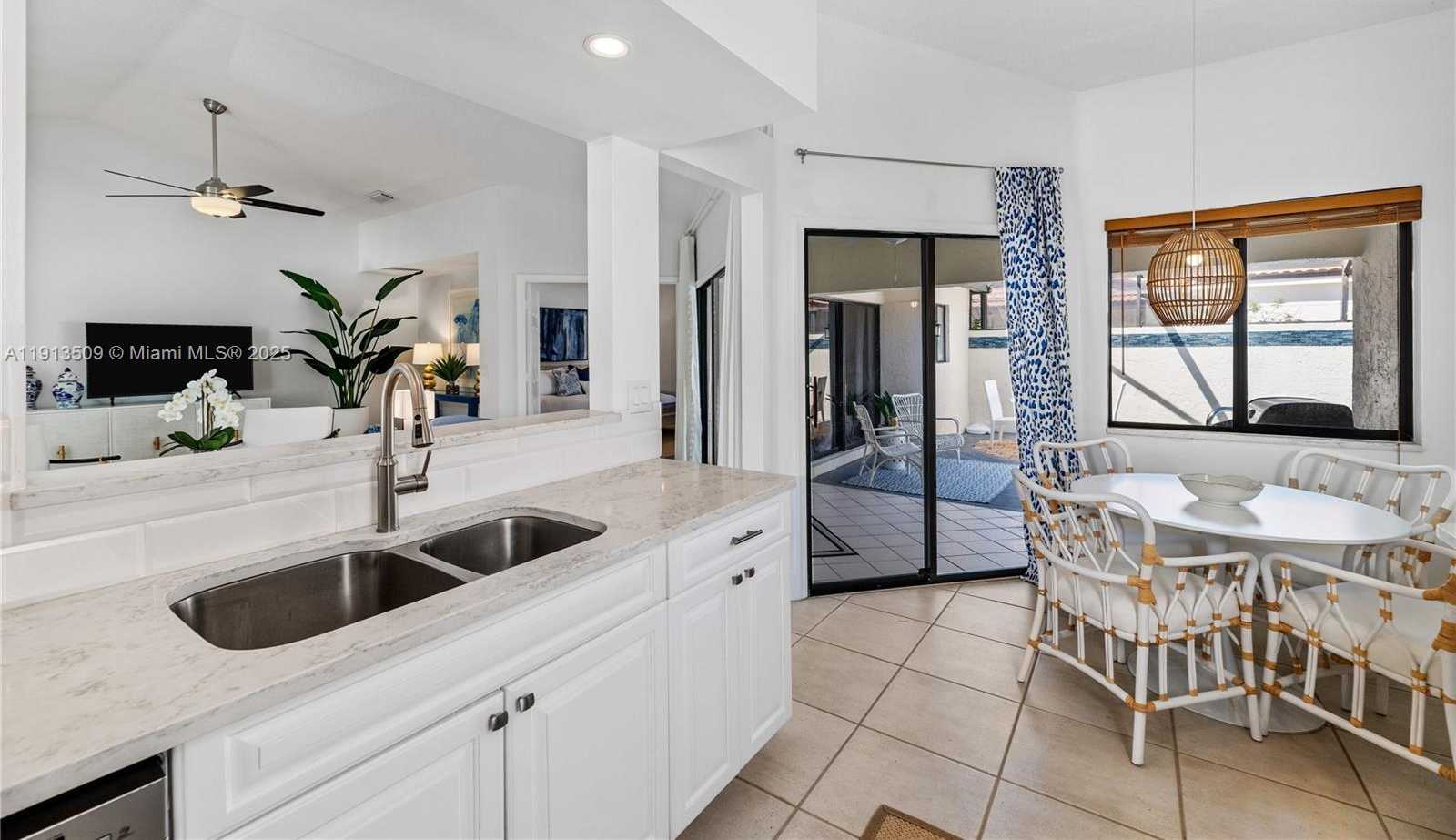 Small Image of 701 SEA OATS DR #D-1, Juno Beach Number 8