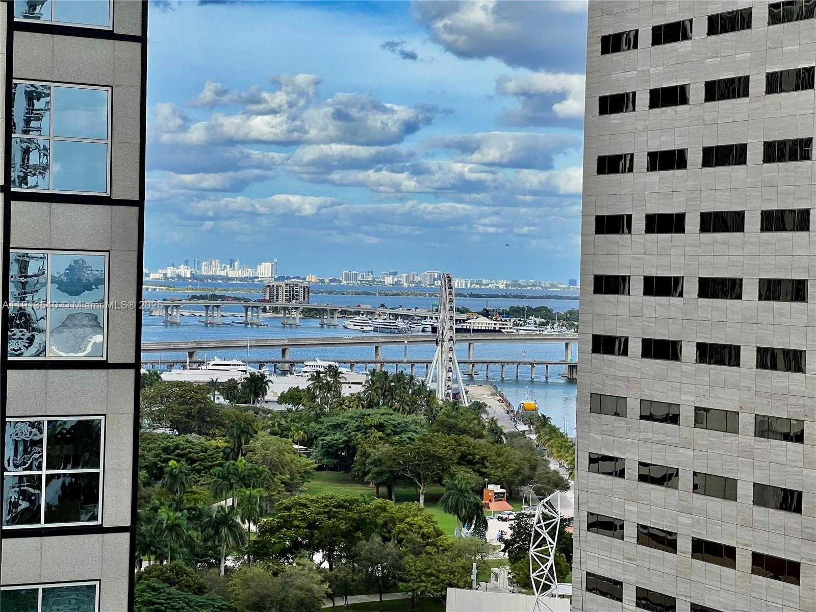 Small Image of 300 SOUTH BISCAYNE BLVD #1511, Miami Number 10