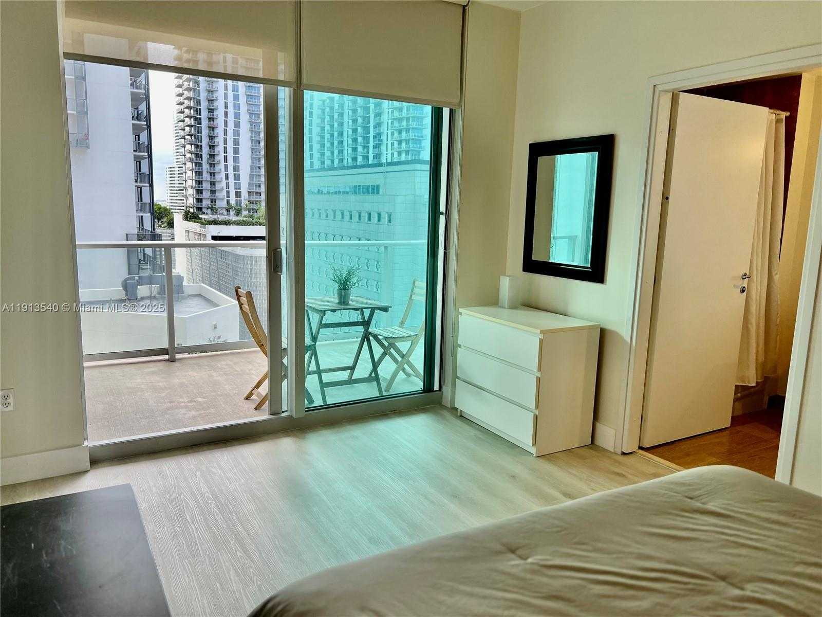 Small Image of 300 SOUTH BISCAYNE BLVD #1511, Miami Number 4
