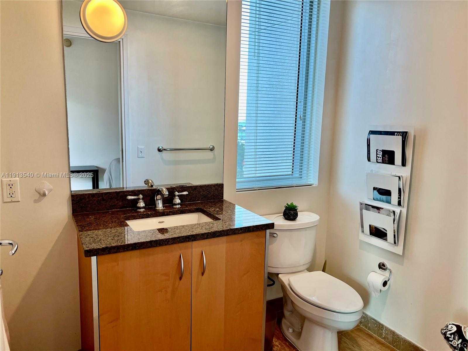 Small Image of 300 SOUTH BISCAYNE BLVD #1511, Miami Number 6