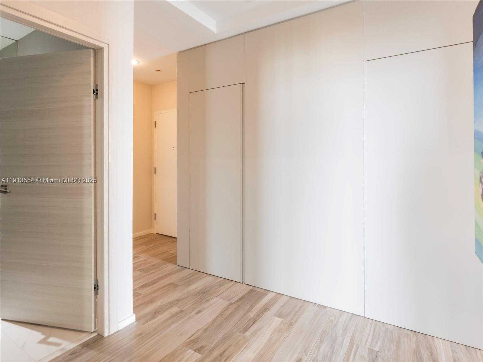 Small Image of 801 SOUTH MIAMI AVE #4909, Miami Number 19