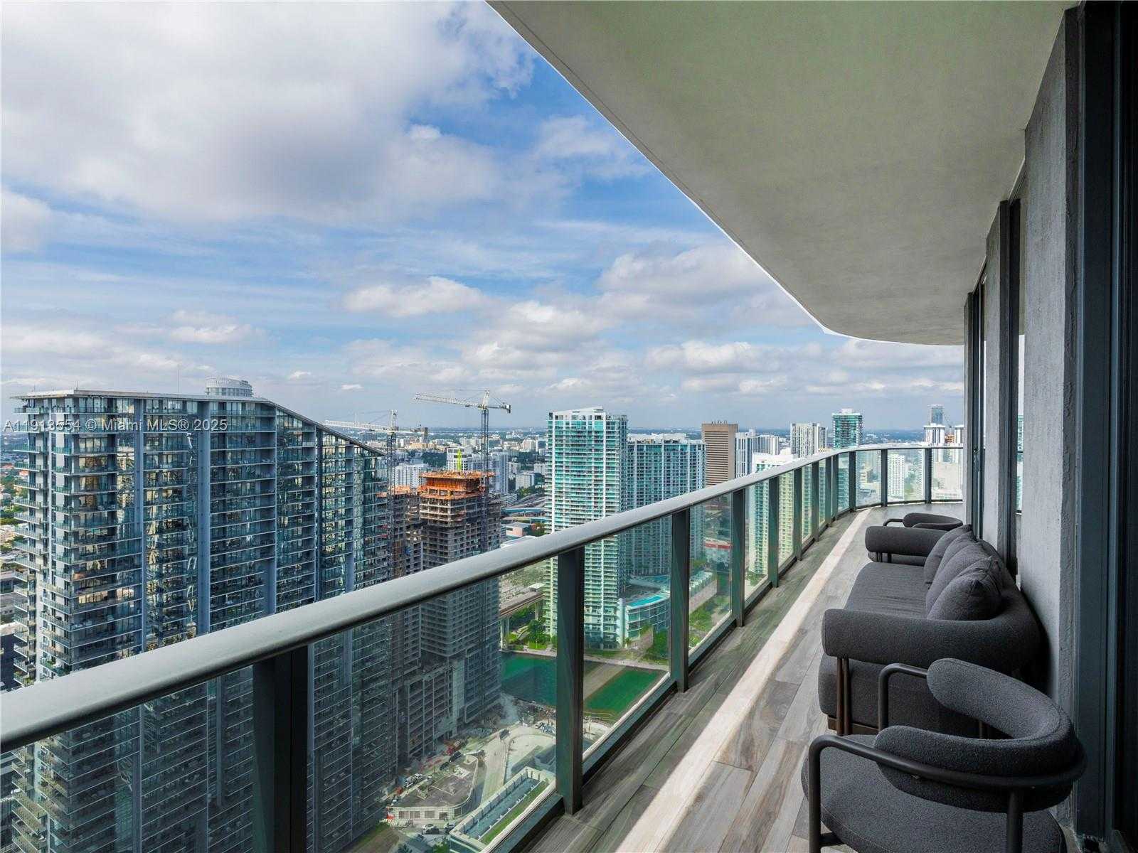 Small Image of 801 SOUTH MIAMI AVE #4909, Miami Number 24