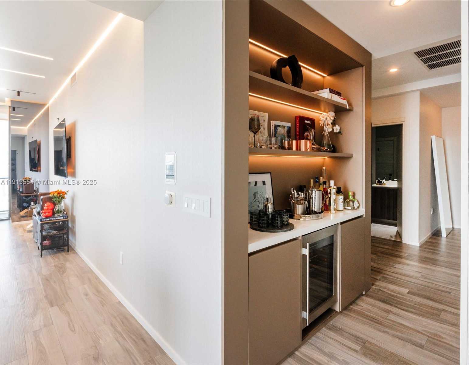 Small Image of 801 SOUTH MIAMI AVE #4909, Miami Number 7