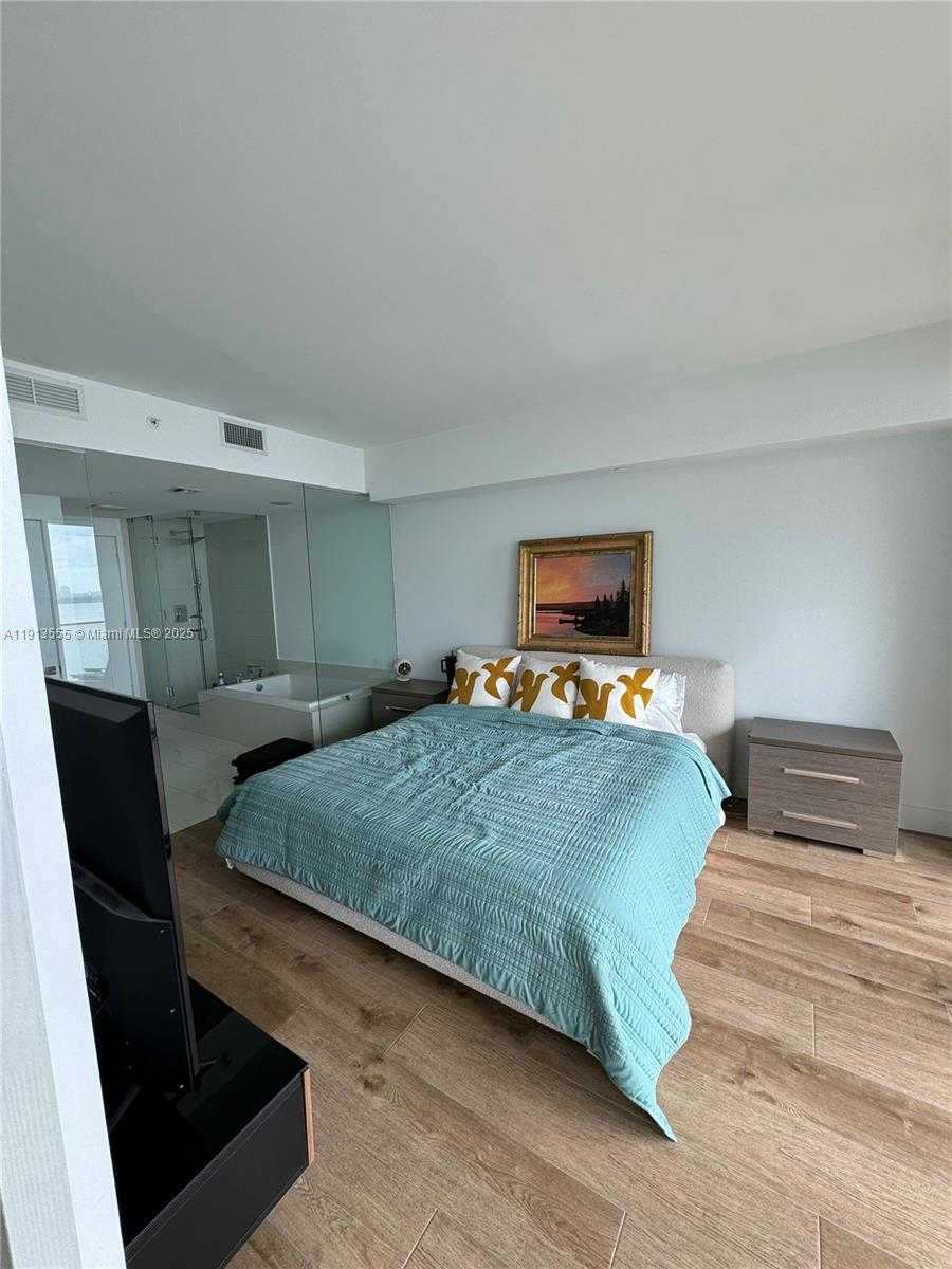 Small Image of 650 NORTH EAST 32 STREET #1805, Miami Number 8