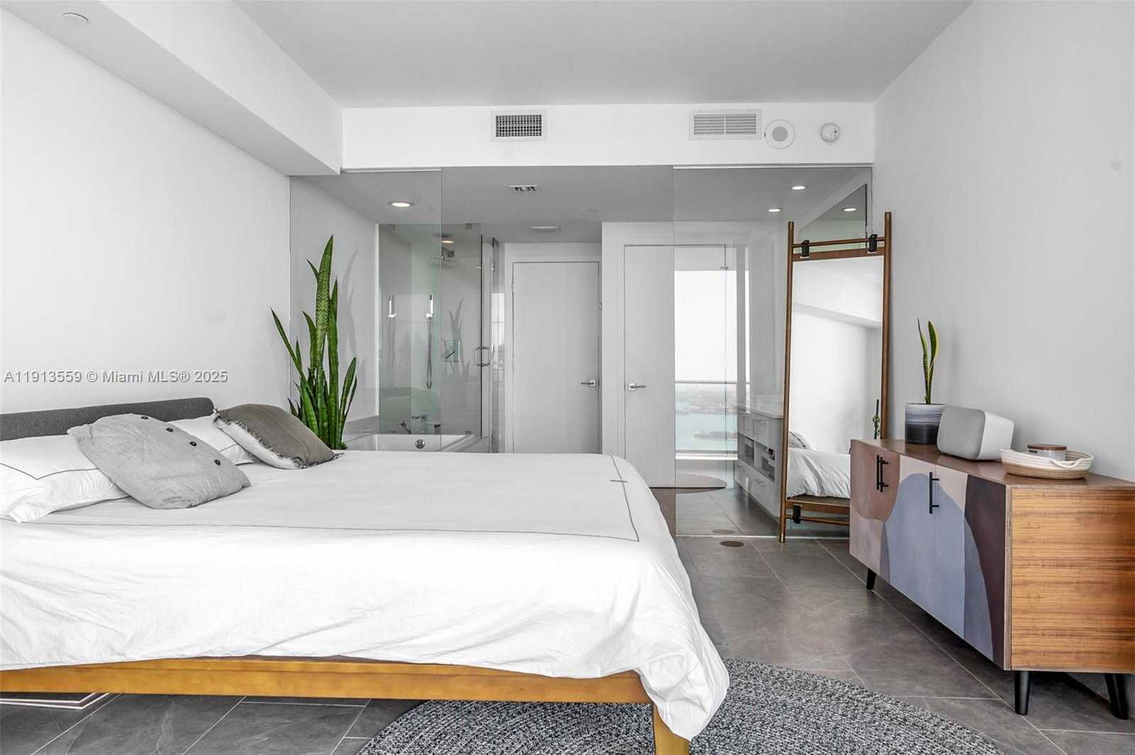 Small Image of 650 NORTH EAST 32ND ST #3102, Miami Number 10