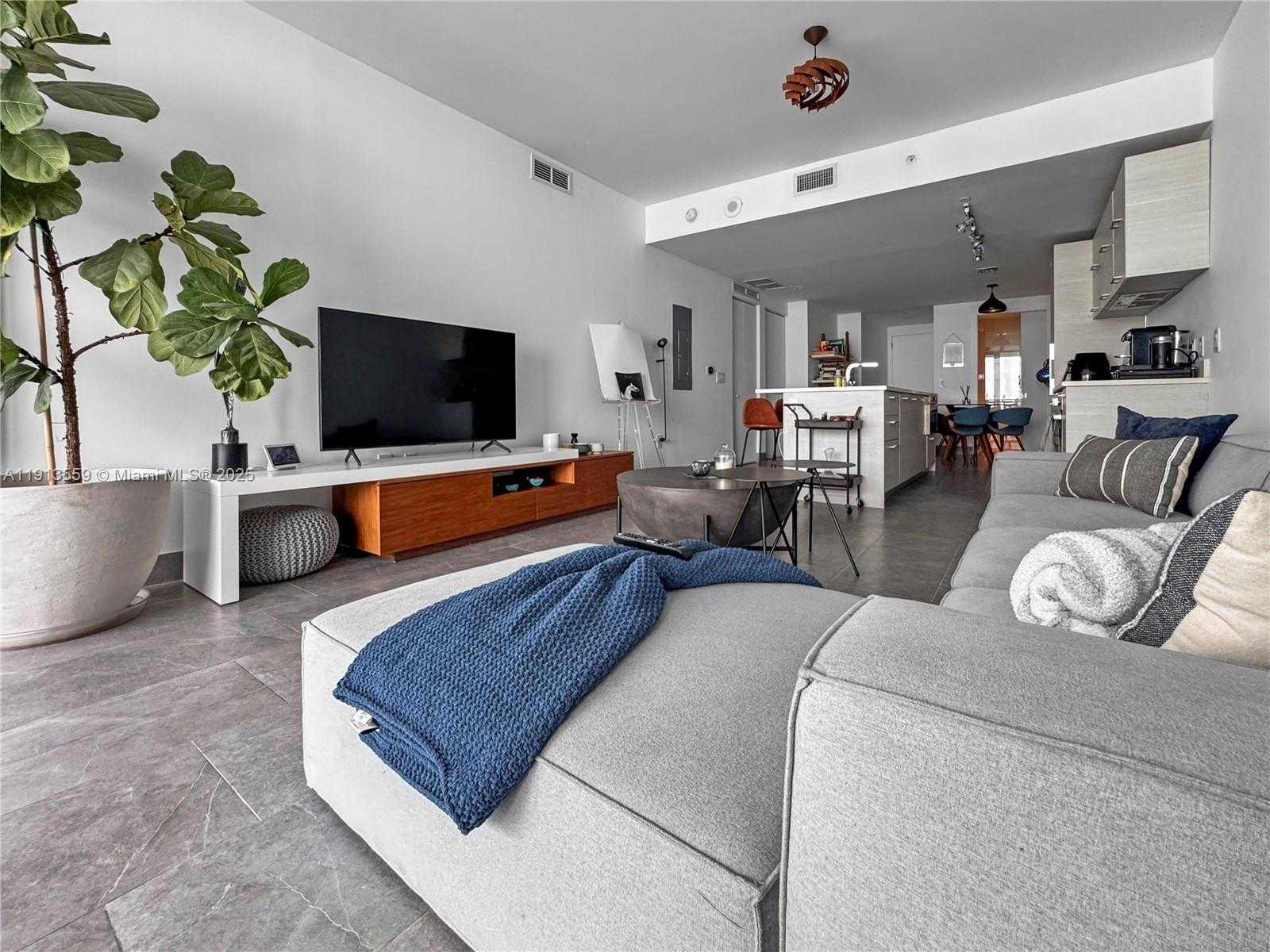 Small Image of 650 NORTH EAST 32ND ST #3102, Miami Number 3