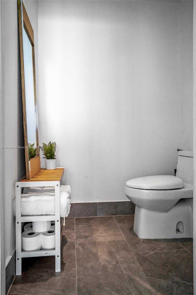 Small Image of 650 NORTH EAST 32ND ST #3102, Miami Number 8