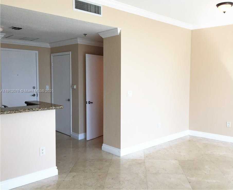 Small Image of 6515 COLLINS AVE #1007, Miami Beach Number 2