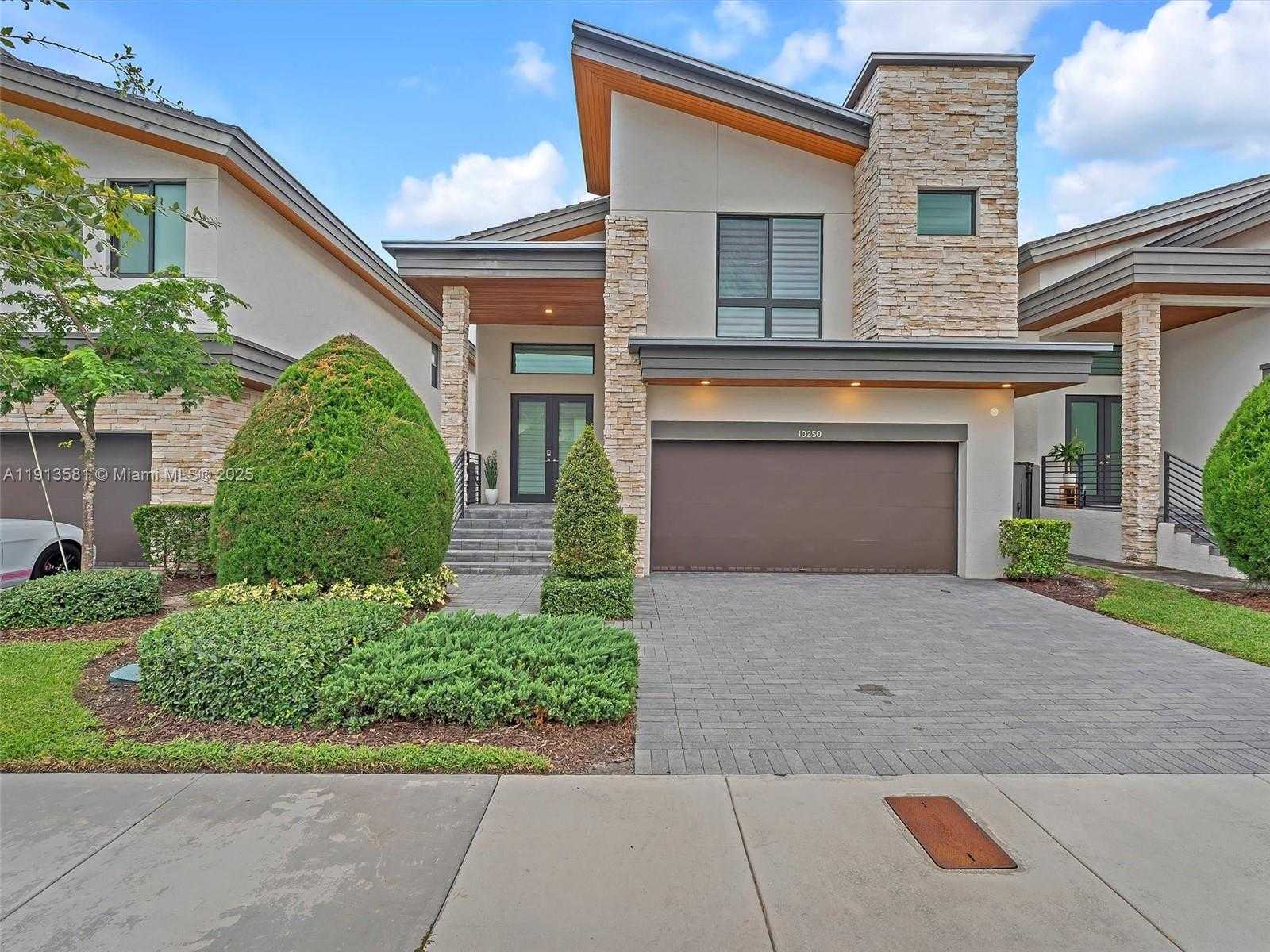 Small Image of 10250 NORTH WEST 76TH TER #., Doral Number 1