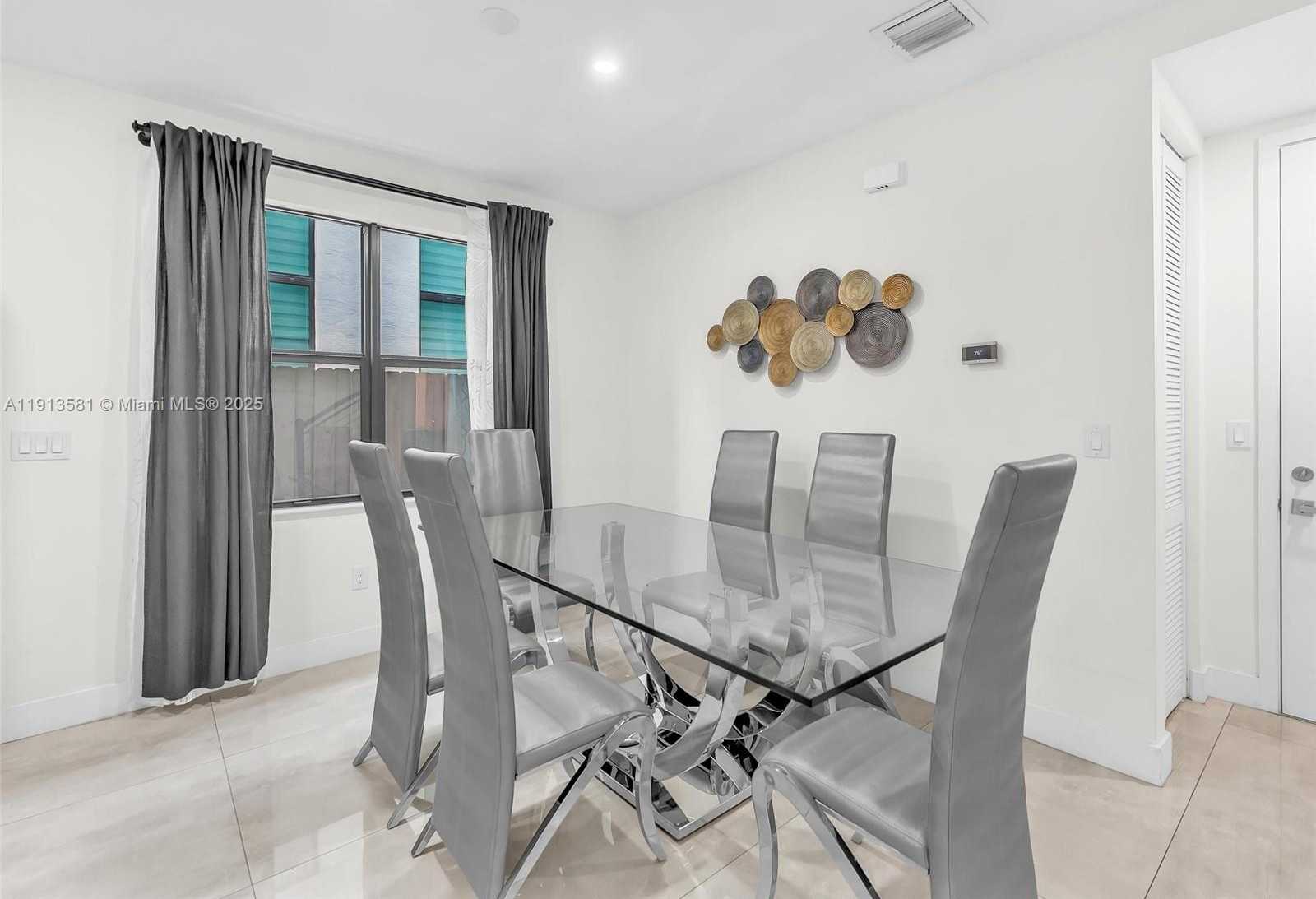 Small Image of 10250 NORTH WEST 76TH TER #., Doral Number 11