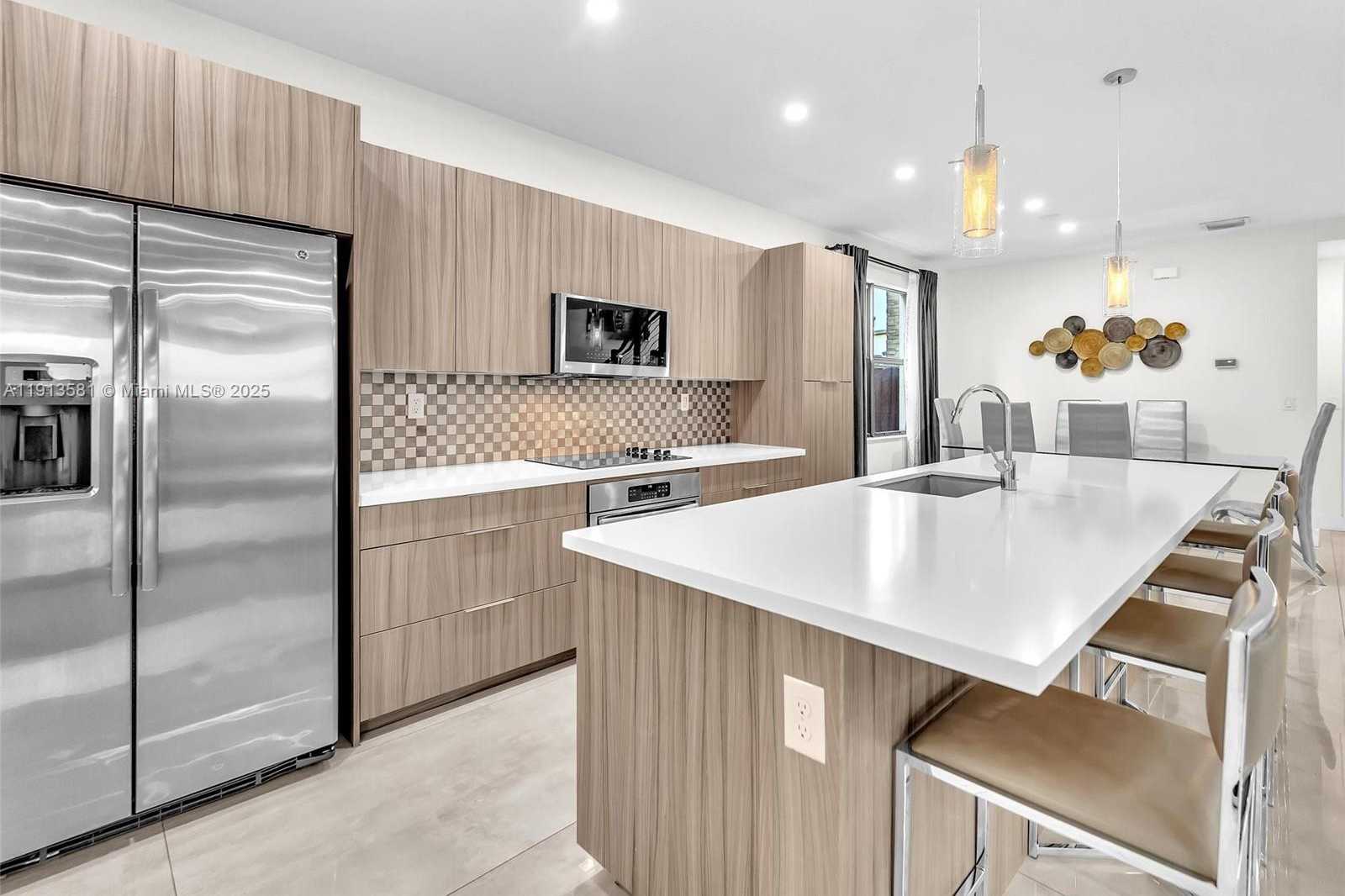 Small Image of 10250 NORTH WEST 76TH TER #., Doral Number 15