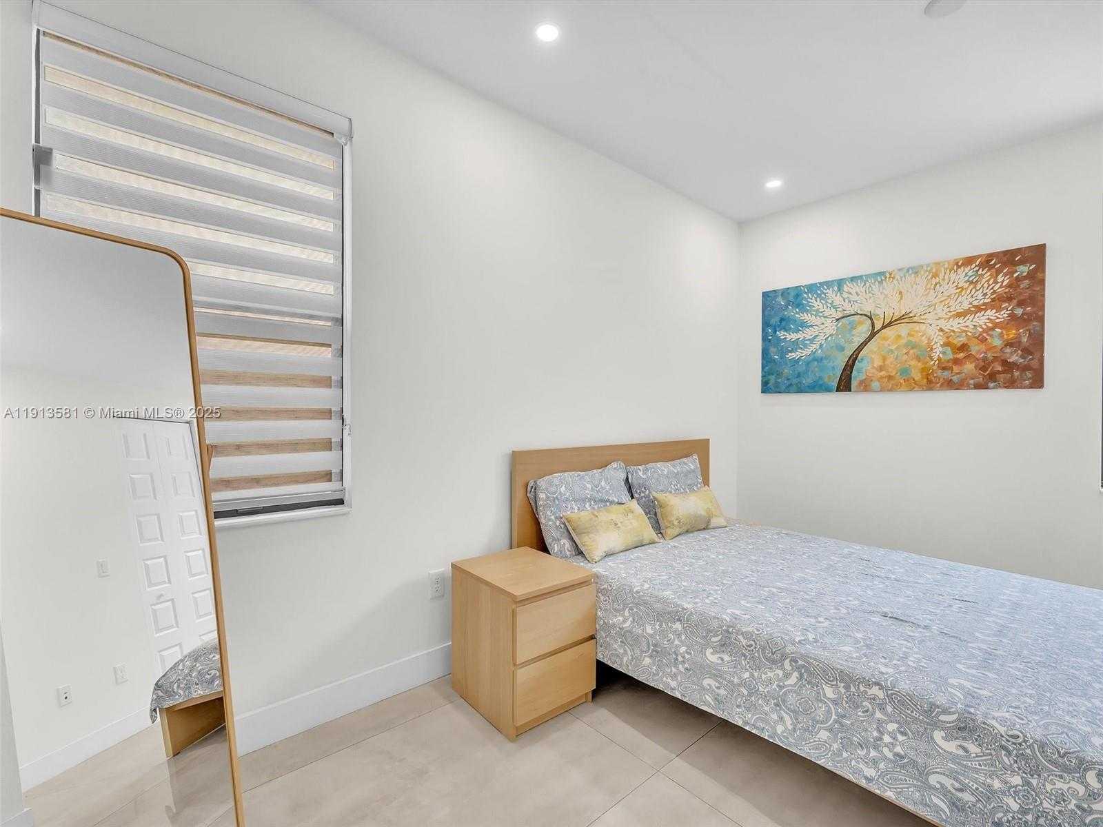 Small Image of 10250 NORTH WEST 76TH TER #., Doral Number 18