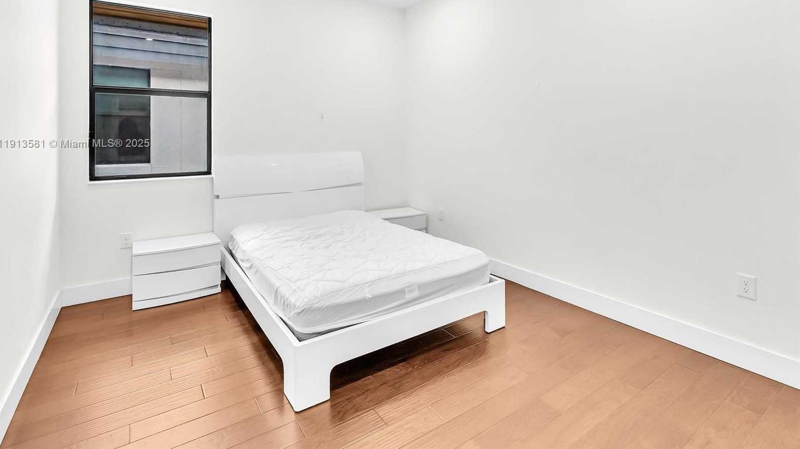 Small Image of 10250 NORTH WEST 76TH TER #., Doral Number 30