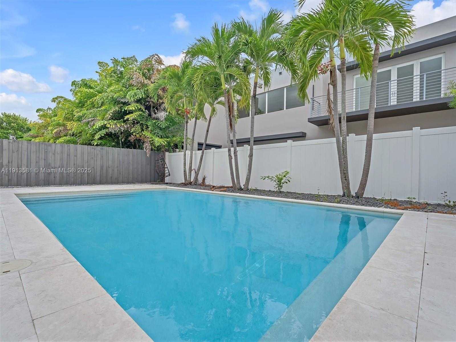 Small Image of 10250 NORTH WEST 76TH TER #., Doral Number 41