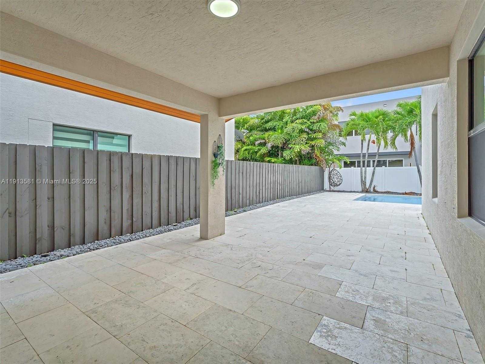 Small Image of 10250 NORTH WEST 76TH TER #., Doral Number 42