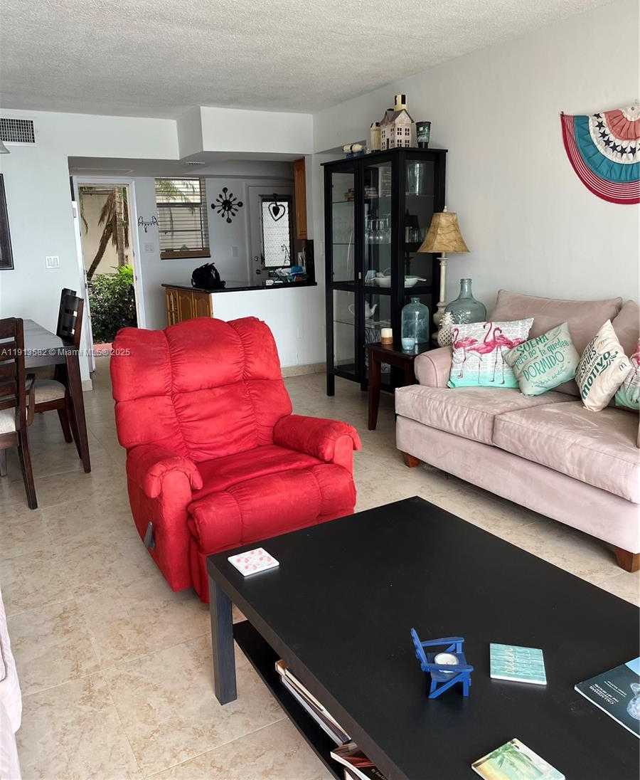 Small Image of 2920 POINT EAST DR #N106, Aventura Number 12