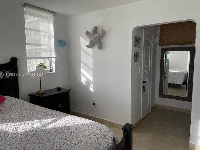 Small Image of 2920 POINT EAST DR #N106, Aventura Number 18