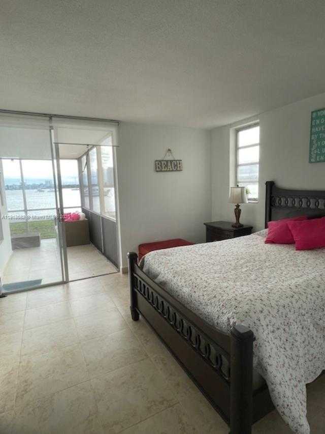 Small Image of 2920 POINT EAST DR #N106, Aventura Number 34