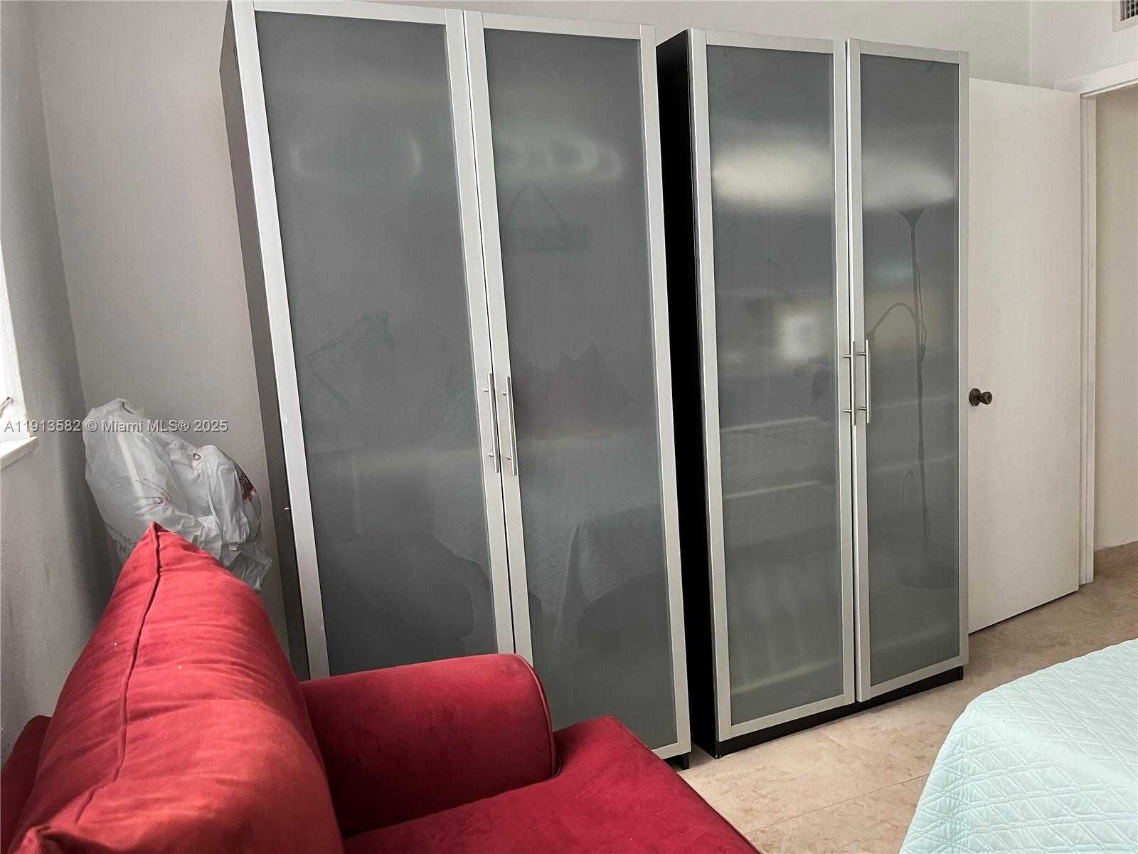 Small Image of 2920 POINT EAST DR #N106, Aventura Number 36