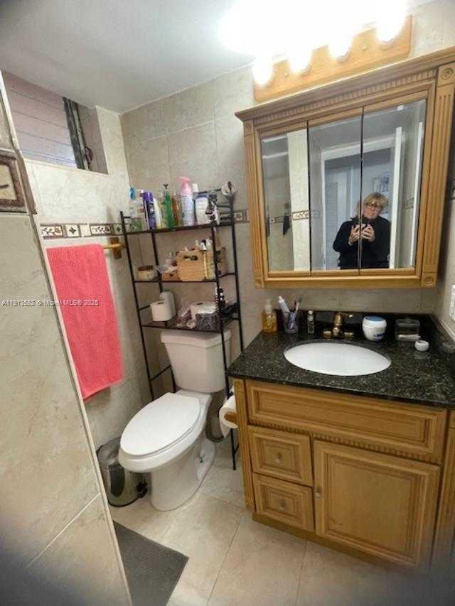 Small Image of 2920 POINT EAST DR #N106, Aventura Number 38